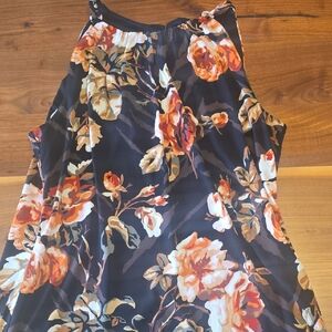 White House Black Market Black Top